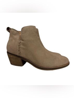 New earth Womens Size 7.5 Marisole Block Heel Casual Taupe Leather Booties